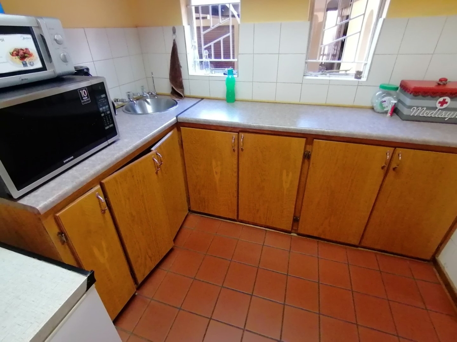 5 Bedroom Property for Sale in Fichardt Park Free State